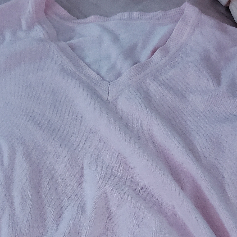 V neck sweater